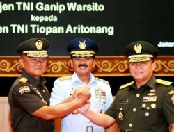 Dankodiklat Letjen TNI Tiopan Aritonang, Satu-satunya Pati Jenderal Bintang Tiga yang Dilantik