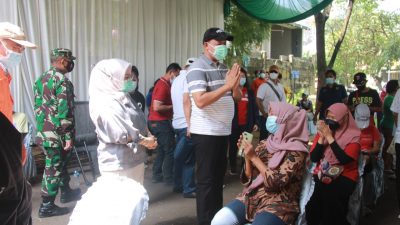Wakil Walikota Bekasi Tinjau Vaksinasi Dari Kesdam Jaya Di Pondok Melati.