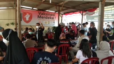 Dengan Tema ‘Bekasi Berantas Pandemi’, Ormas Gibas Gandeng Dinkes dan Polsek Medan Satria Menggelar Vaksinasi Massal.
