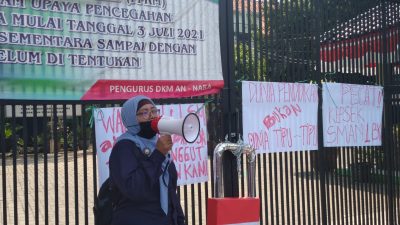 Gelar Demo di Hari Kemerdekaan RI Ke-76 Tahun, Massa Aksi Minta Gubernur Jabar Pecat Kepsek SMAN 1 Kota Bekasi
