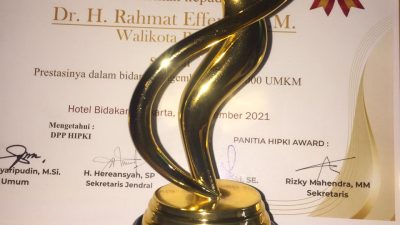 HIPKI Berikan Award Tertinggi Kepada Wali Kota Bekasi.