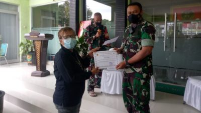 Jurnalis Hipakad’63 News Terima Piagam Penghargaan Dari Komando Distrik Militer 0604/Karawang