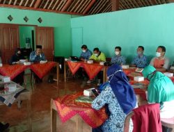 Babinsa Posramil Bonorowo Menghadiri Rapat Peningkatan Desa Tangguh Siaga Bencana