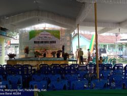DKM Gotong Royong Bersihkan Lingkungan Masjid Nurul Hikmah
