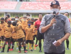 Tri Adhianto Buka Kompetisi Sepak Bola U-11 dan U-13 Piala FKSSB