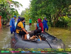 Polres Cilacap Evakuasi Warga Terdampak Banjir