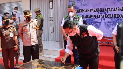 Gubernur Jabar Resmikan Pasar Rakyat Harapan Jaya