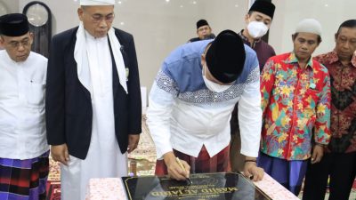 Plt Walikota Bekasi Meresmikan Masjid Al Jadid
