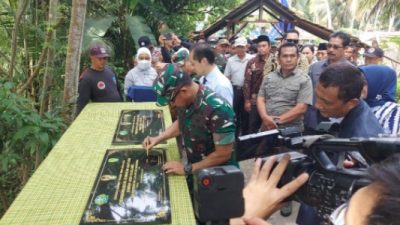 Wakasad Resmikan Jembatan Siampay Asih