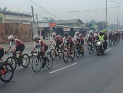 Jelang HUT Bhayangkara Ke 76, Jajaran Polsek Klari Melaksanakan Pengamanan Jalur yang Dilintasi Sepeda Beregu Jakarta – Semarang