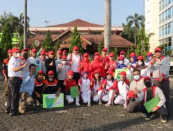 Bersama Ketua KORMI Kota Bekasi, Plt. Wali Kota Bekasi Lepas 35 Penggiat KORMI Bertanding di Tingkat Nasional.