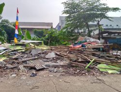 Plt. Wali Kota Bekasi : Tidak ada Tebang Pilih, Empat Bangunan Ormas Ditertibkan