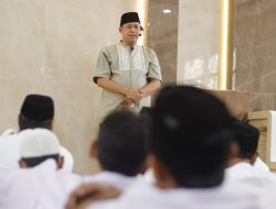 Plt Walikota Bekasi Shalat Jumat di Masjid Al Ikhsan
