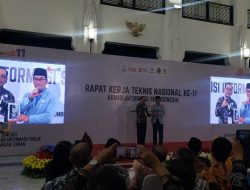 Sekretaris Daerah Kota Bekasi, Reny Hendrawati hadiri Rakernis Komisi Informasi Tahun 2022