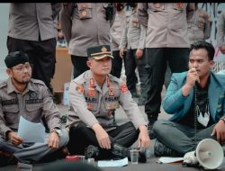 Kapolres Sigap Terjun Langsung Lakukan Pengamanan Aksi Unjukrasa dari PMII Kabupaten Karawang