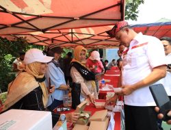 Hadiri Bazaar Pelayanan Publik dan UMKM di Pekayon Jaya, Tri Adhianto Bilang Begini
