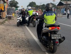 Satlantas Polres Karawang Gelar Patroli Simpatik Dukung Ops Keselamatan Lodaya 2023
