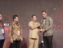 Kota Bekasi Raih Penghargaan Universal Health Coverage (UHC) JKN-KIS 97%