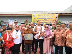 Plt Walikota Bekasi resmikan sejumlah pembangunan di Kecamatan Bekasi Timur.