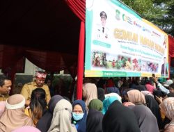 Plt. Walikota Buka Kegiatan Harga Pangan Murah di Kelurahan Harapan Mulya.