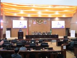 Wakil Ketua DPRD Anim Imanudin Pimpin Rapat Paripurna Penyampaian KUA PPAS ANGGARAN 2024