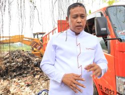 Plt. Walikota Bekasi Bersama DLH Lakukan Pembersihan Tempat Pembuangan Sampah Liar yang Menumpuk di Bekasi Utara