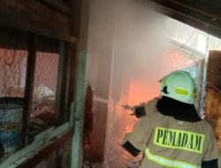 Kebakaran Ratusan Kios di Pasar Lontar Berhasil Dipadamkan