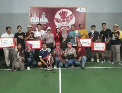 Menyambut HUT RI Ke-78 Kelurahan Aren Jaya Gelar Kejuaraan Badminton antar RW