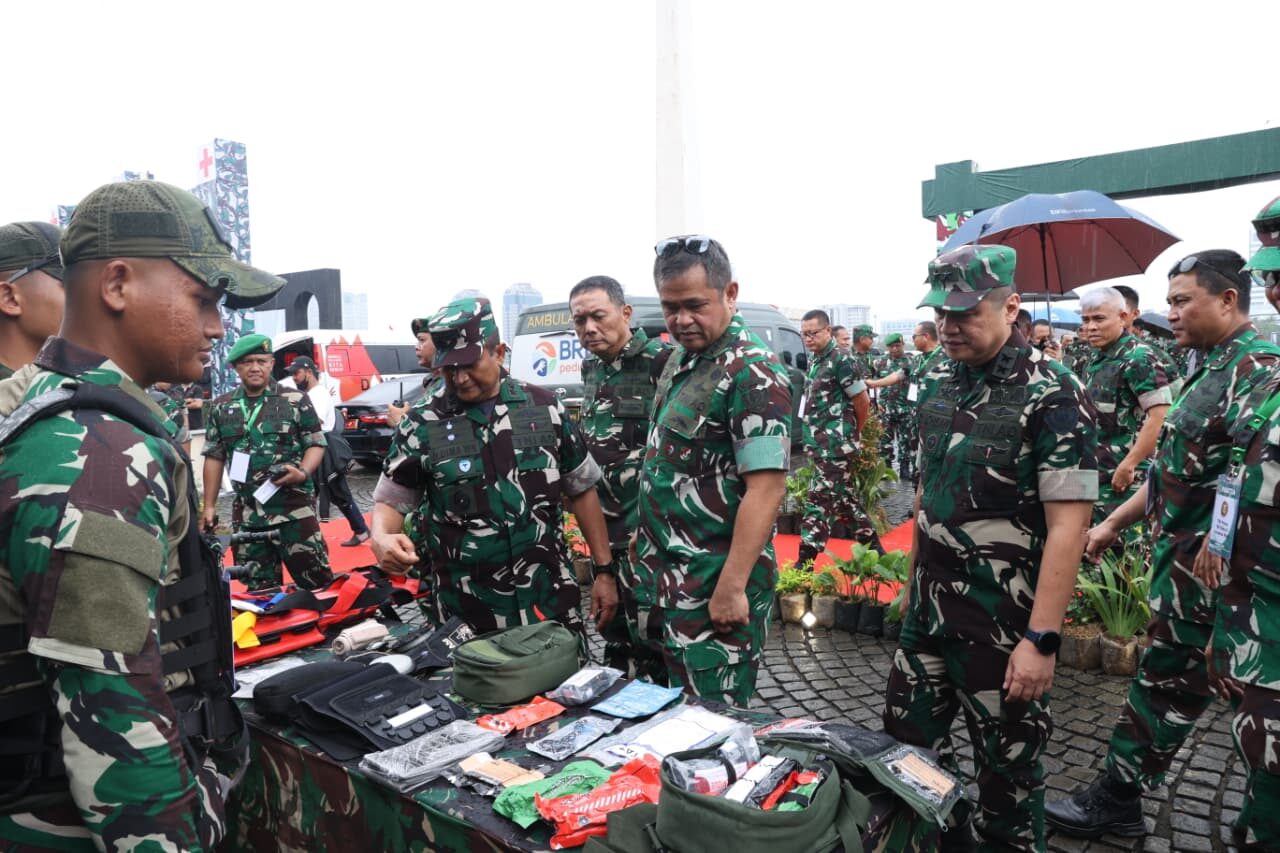 Stand Rekrutmen Prajurit TNI AD Menjadi Magnet Pengunjung di TNI AD Fair 2025 Monas