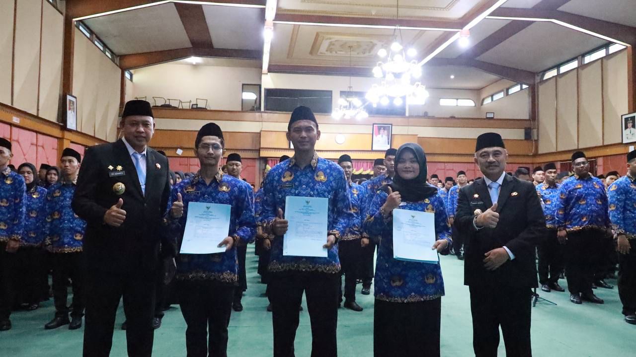 Wali Kota Tri Adhianto Lantik 385 PPPK dan PNS Baru, Tegaskan Kinerja Harus Lebih Maksimal