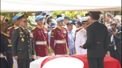 Kasad Hadiri Pemakaman Militer Wapres ke-6 Try Sutrisno di TMP Kalibata