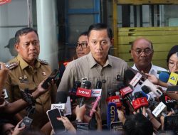 AHY Tinjau Lokasi Tabrakan Kereta di Bekasi, Tri Adhianto Pastikan Evakuasi Tuntas Hari Ini